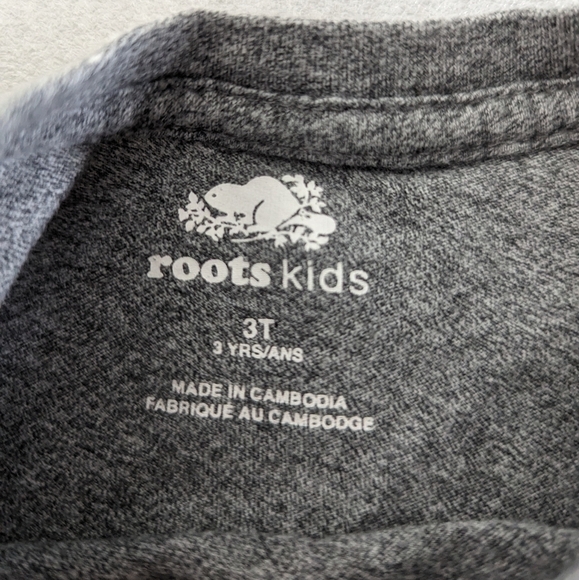 ROOTS gray cotton Tshirt for kids size 3T - Picture 2 of 5